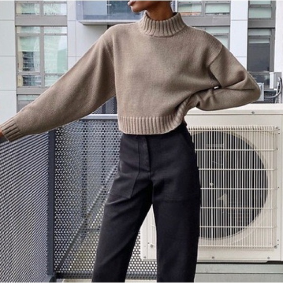 Aritzia Wilfred Free Heinen Sweater - Picture 2 of 2